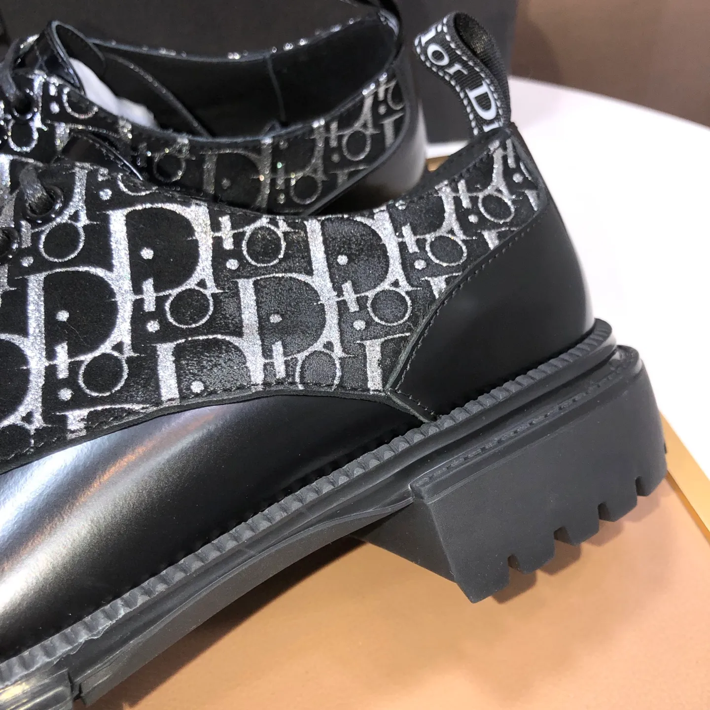 Men's shoes 💰720💰[Dior] (water-dyed cowhide lining) Dior original 1:1 high-quality factory, imported original materials, imported raw cowhide, water-dyed cowhide lining, original TPU outsole, code number: 38-44 (45 customized)